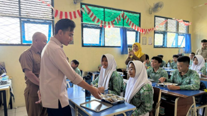 Wapres Gibran tinjau program MBG Pascademonstrasi