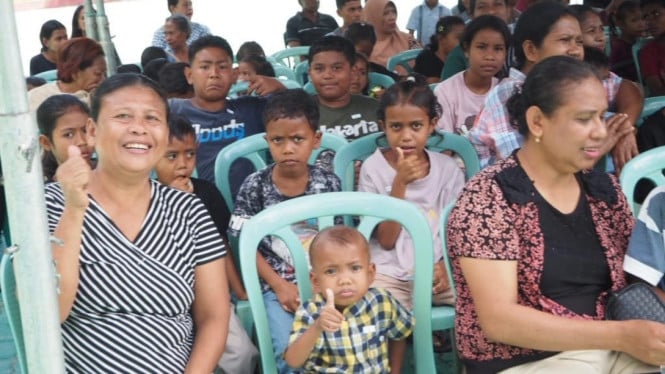 Pemeriksaan Kesehatan dan Bantuan Nutrisi untuk Anak di Kupang