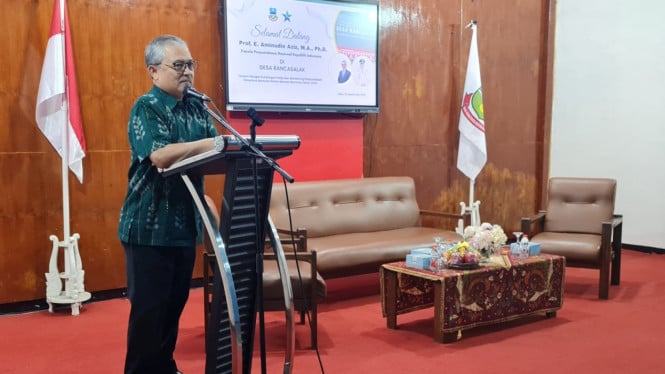 Kepala Perpusnas, E. Aminudin Aziz