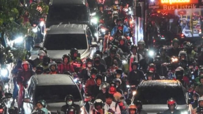 Kemacetan parah di Jalan TB Simatupang, Jaksel.