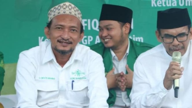 Sekretaris PCNU Bangkalan Jawa Timur, Lora Dimyathi (kiri).