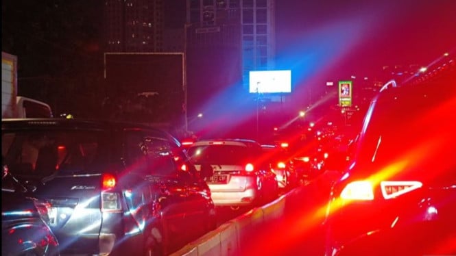 Kemacetan parah di Jalan Gatot Subroto dari arah Semanggi.