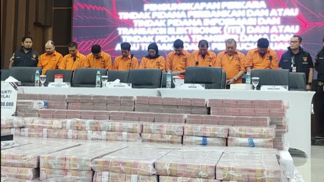 Tersangka pembobolan rekening dormant di kantor cabang BNI Jabar.
