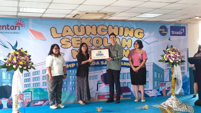Peluncuran Sekolah Modern di SMP Strada Samta Anna