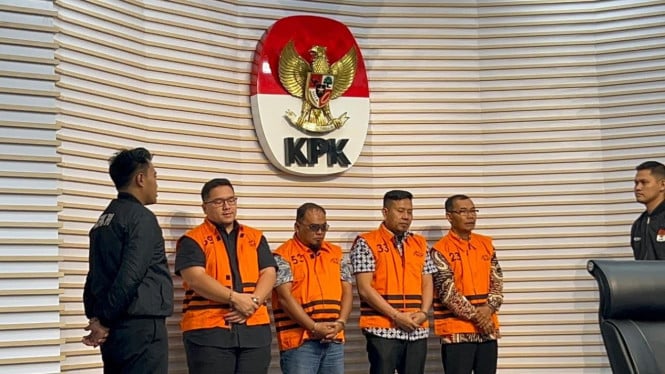 Penahanan 4 tersangka suap dana hibah Jatim