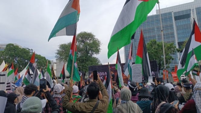 Unjuk rasa bela palestina di depan Kedubes Amerika Serikat