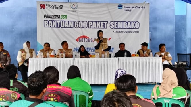 98 Resolution Network Bagikan 600 Paket Sembako