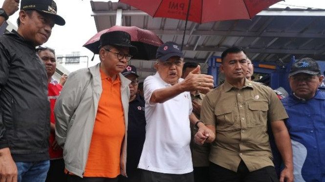 Gubernur DKI Jakarta Pramono Anung dan Ketum PMI Jusuf Kalla.