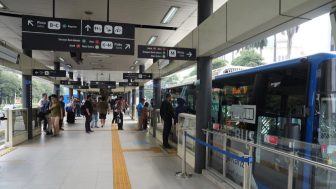 Halte Transjakarta Bunderan Senayan