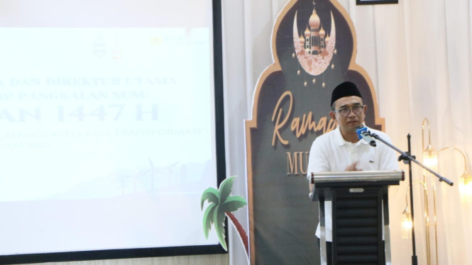 Direktur Utama PLN Indonesia Power, Bernadus Sudarmanta, menyampaikan apresiasi atas peningkatan kinerja UBP Pangkalan Susu sepanjang tahun 2025