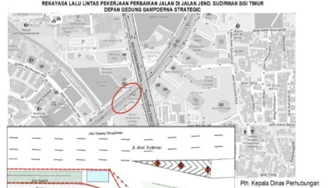 Rekayasa lalu lintas pekerjaan karena ada  perbaikan jalan di Jalan Jenderal Sudirman.