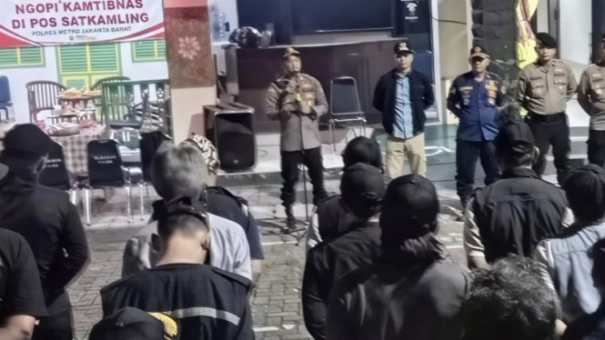 Apel Cipta Kondisi (Cipkon) dan patroli gabungan untuk tekan kriminal di Jakarta Barat.