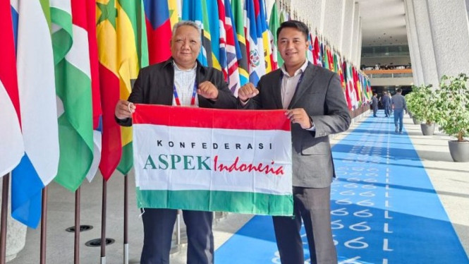 Presiden Konfederasi ASPEK Indonesia, Muhamad Rusdi (kiri) Konvensi ILO No. 193 di Jenewa.