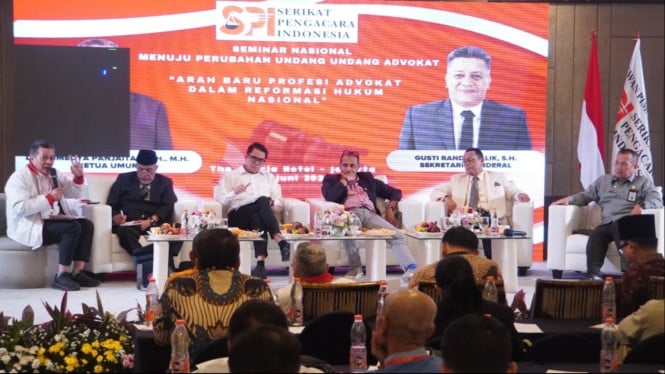 Seminar Nasional bertajuk Arah Baru Advokat dalam Reformasi Hukum Nasional yang digelar Serikat Pengacara Indonesia (SPI) di Hotel Acacia, Jakarta
