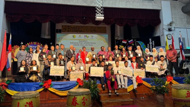 Mahasiswa Sastra Indonesia Universitas Nasional Raih Prestasi Gemilang pada Sayembara Deklamasi Puisi Artistik Remaja 2026.
