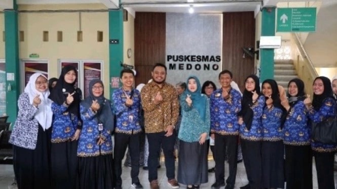 Kegiatan penyaluran bantuan progam Gerakan Orang Tua Asuh Cegah Stunting (GENTING) yang melibatkan Metranet