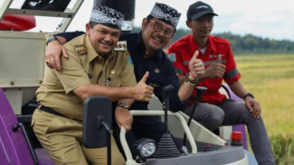 Mentan SYL Pantau Langsung Produksi Padi Kabupaten Semarang pada Masa Panen Raya 2023