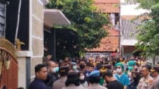 Dua Jenazah Terkubur dalam Cor Terbuka Diduga Korban Pembunuhan Akibat Utang Piutang di Bekasi Utara