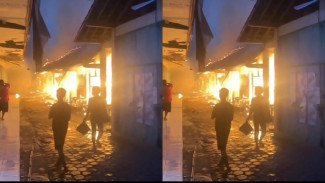BREAKING NEWS! Kebakaran Pasar Gumpang Kartasura Sukoharjo, Beberapa Lapak Ludes Terbakar