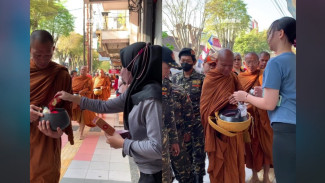 32 Biksu Thudong Lakukan Tradisi Pindapata di Pecinan Magelang, Warganet: Indahnya Toleransi