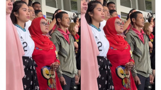 Momen Ibunda Pratama Arhan Berzikir di Bangku Penonton Doakan Sang Anak