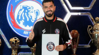 Arema FC Resmi Kenalkan Julian Guevara, Harapan Baru untuk Menaikkan Prestasi