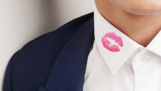 Berikut Ini Adalah Kode Wanita yang Ingin Mengajak Selingkuh, Waspada!