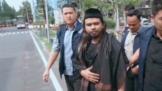 Kasus Video Viral Konten Tukar Pasangan, Gus Samsudin Dijemput Paksa Oleh Polisi
