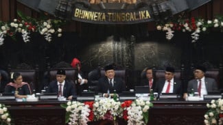MPR Dorong Soeharto dan Gus Dur Diberi Gelar Pahlawan Nasional