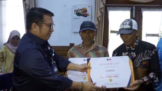 Aksi Heroik Dua Kakek di Blora Penyelamat KA Dharmawangsa dari Rel Putus, Diganjar Reward KAI