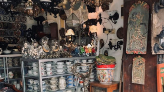 Pasar Triwindu, 'Surga' Barang Antik di Kota Solo