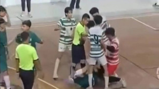 Heboh Turnamen Futsal UNS Ricuh, Kiper Injak Leher Pemain Lawan Berujung Skorsing