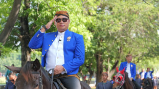 Sambil Kirab Berkuda, Sudaryono Hingga Raffi Ahmad Ajak Masyarakat Jateng Menangkan Luthfi-Yasin
