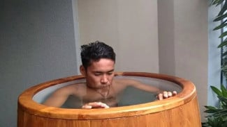 Ini 'Keajaiban' Berendam Air Es untuk Tubuh Anda