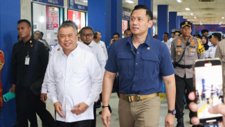 Menko Infra AHY Ramp Check di Terminal Tirtonadi Solo, Pastikan Keamanan Bus Jelang Nataru
