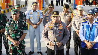 Kapolri Tinjau Gerbang Tol Prambanan Klaten, Cek Kesiapan Tol Fungsional Jelang Nataru