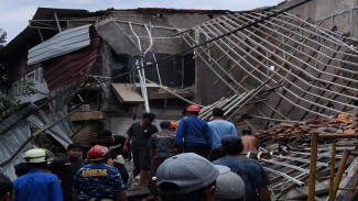 Bangunan di Pasar Besi Solo Ambruk, Satu Tewas 7 Luka-luka