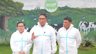 Tekankan Vaksin Berkala, Wamentan Sudaryono Minta Peternak Sapi di Jawa Timur Siaga 1 Hadapi PMK