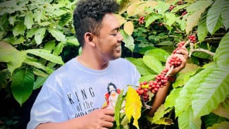 Cahyo Pratomo, Petani Muda Sukses Ekspor Kopi ke Timur Tengah