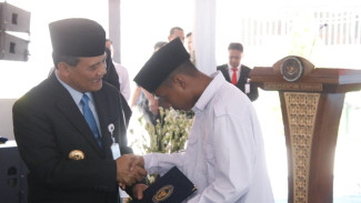 Gubernur Serahkan Remisi bagi 8.737 Warga dan Anak Binaan