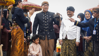 AHY Ikut Cukur Rambut Gimbal, Tradisi yang Perlu Terus Dilestarikan
