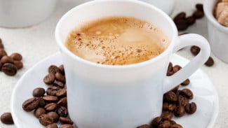 Pagi Jadi Lebih Semangat: 5 Tips dari Ahli Agar Minum Kopi Nggak Ganggu Pencernaan