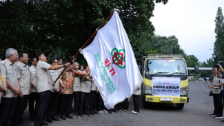 Wamentan Sudaryono Lepas Bantuan HKTI Rp1 Miliar untuk Pemalang dan Bandung Barat