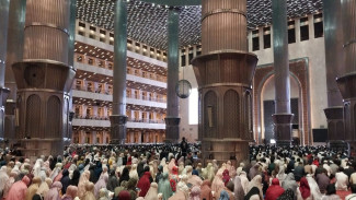 Tarawih Perdana Ramadan 1447 H, Istiqlal Diserbu Jamaah dari Berbagai Kota
