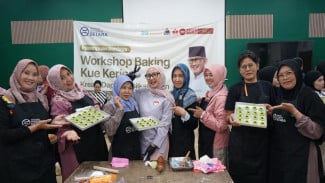 Latih Ratusan Ibu Bikin Nastar, Sandiaga Uno: Cari Cuan Sambut Lebaran