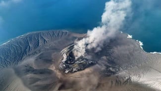 Erupsi 25 Jam Gunung Anak Krakatau Berakhir, PVMBG Minta Warga Tetap Waspada!