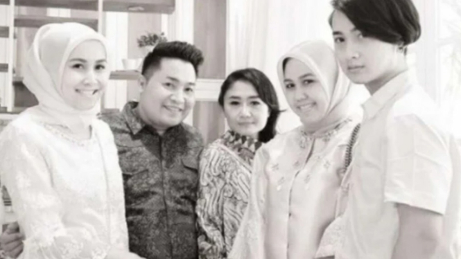 Mami Bayuh dan Asistn Raffi Ahmad