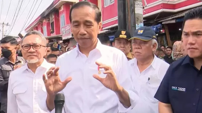 Jokowi tinju jalan rusak di Lampung