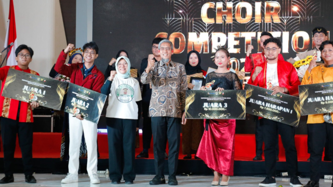 Choir Competition bertema Gempur Rokok Ilegal