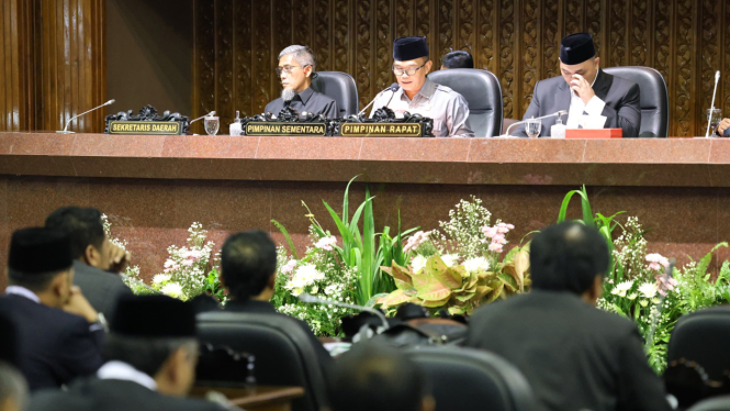 Rapat Paripurna DPRD Jateng